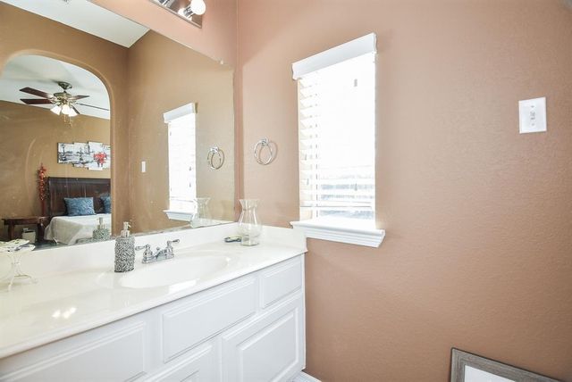 3911 Trailstone Lane, Katy, TX 77494