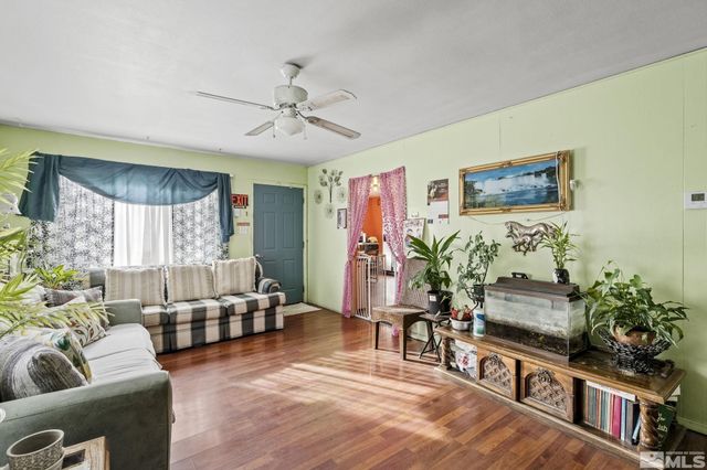 1885 Castle Way, Reno, NV 89512