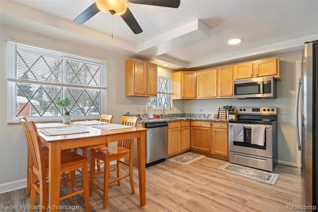 26709 5 Mile Road, Redford, MI 48239