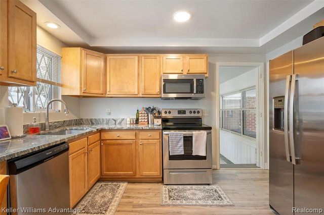 26709 5 Mile Road, Redford, MI 48239