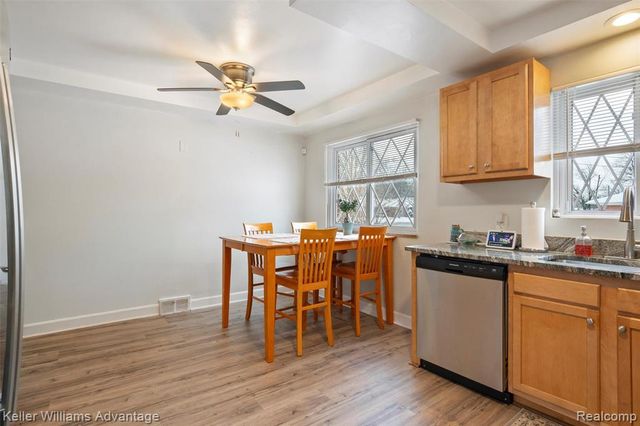 26709 5 Mile Road, Redford, MI 48239