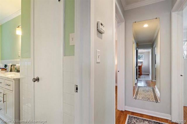 26709 5 Mile Road, Redford, MI 48239