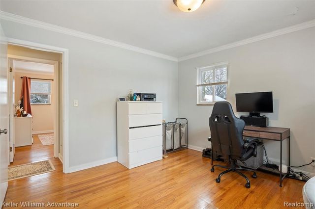 26709 5 Mile Road, Redford, MI 48239