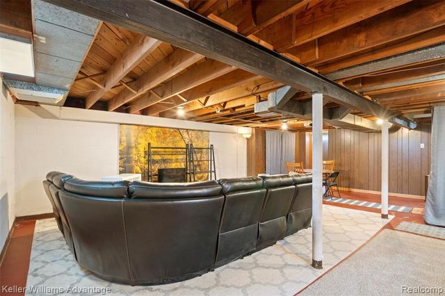 26709 5 Mile Road, Redford, MI 48239