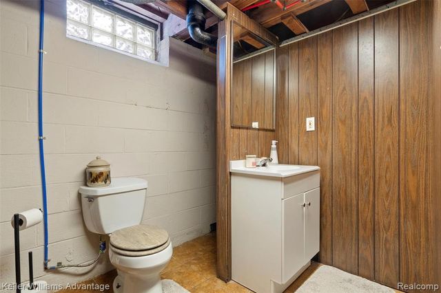 26709 5 Mile Road, Redford, MI 48239