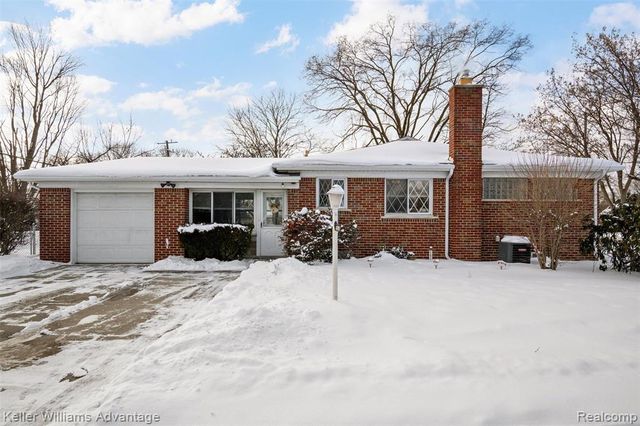 26709 5 Mile Road, Redford, MI 48239