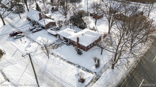 26709 5 Mile Road, Redford, MI 48239