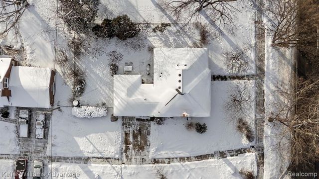 26709 5 Mile Road, Redford, MI 48239