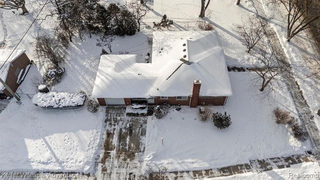 26709 5 Mile Road, Redford, MI 48239