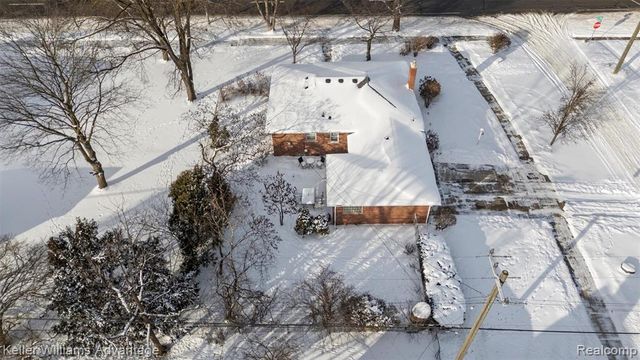 26709 5 Mile Road, Redford, MI 48239