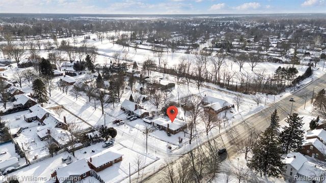 26709 5 Mile Road, Redford, MI 48239