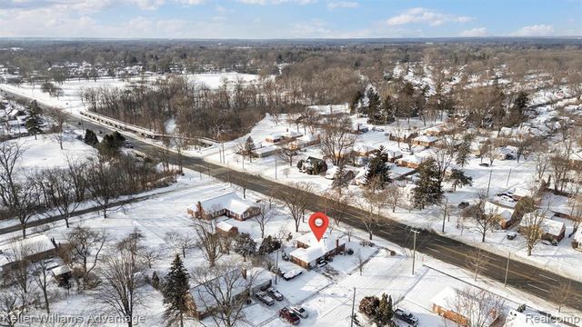 26709 5 Mile Road, Redford, MI 48239