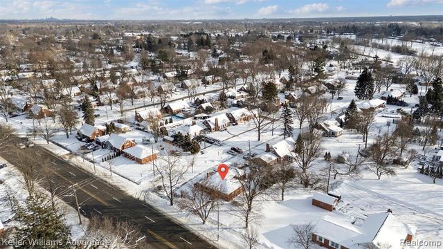 26709 5 Mile Road, Redford, MI 48239