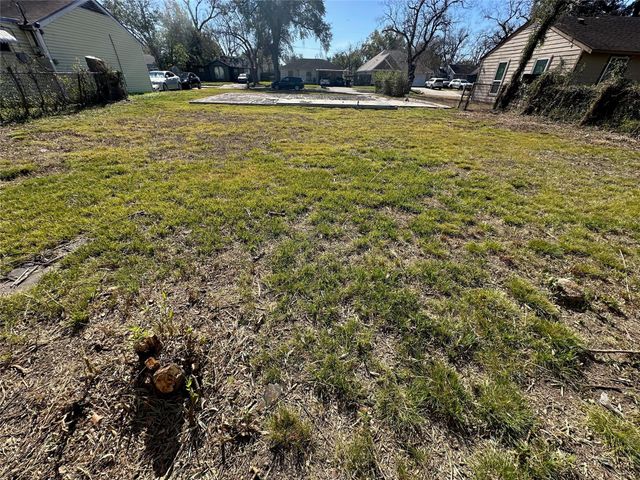 3919 Zephyr Street, Houston, TX 77021