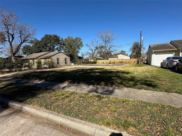 3919 Zephyr Street, Houston, TX 77021