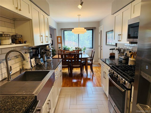 8 E Lawrence Park Drive 9, Piermont, NY 10968