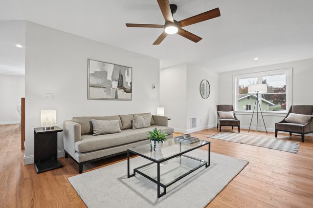 11 Bennington, Haverhill, MA 01832
