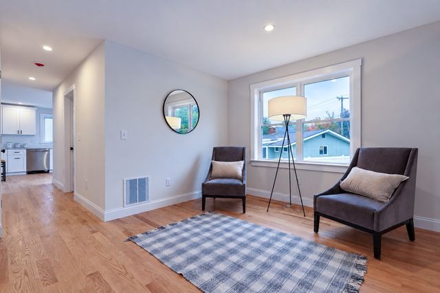 11 Bennington, Haverhill, MA 01832