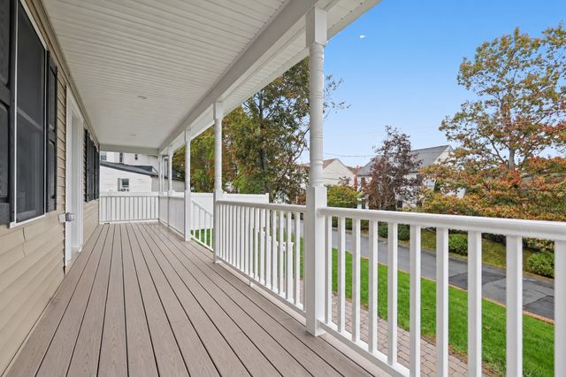 11 Bennington, Haverhill, MA 01832