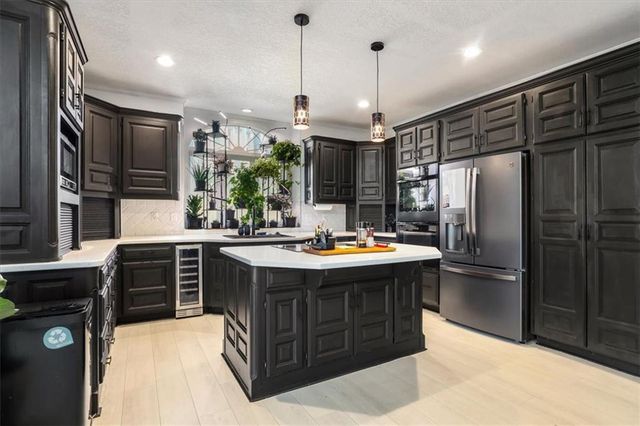 5929 N Mattox Road, Kansas City, MO 64151