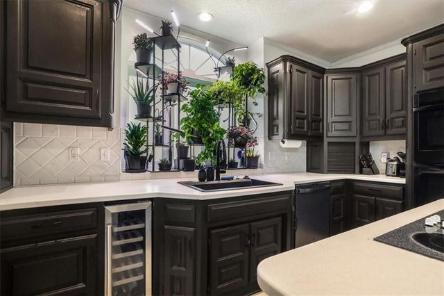 5929 N Mattox Road, Kansas City, MO 64151