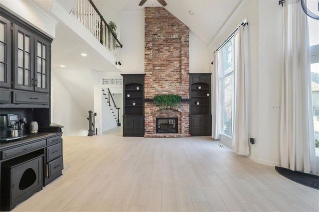 5929 N Mattox Road, Kansas City, MO 64151