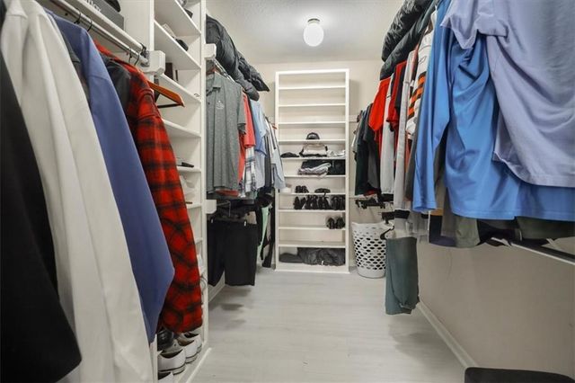 5929 N Mattox Road, Kansas City, MO 64151