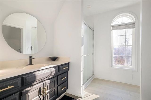 5929 N Mattox Road, Kansas City, MO 64151