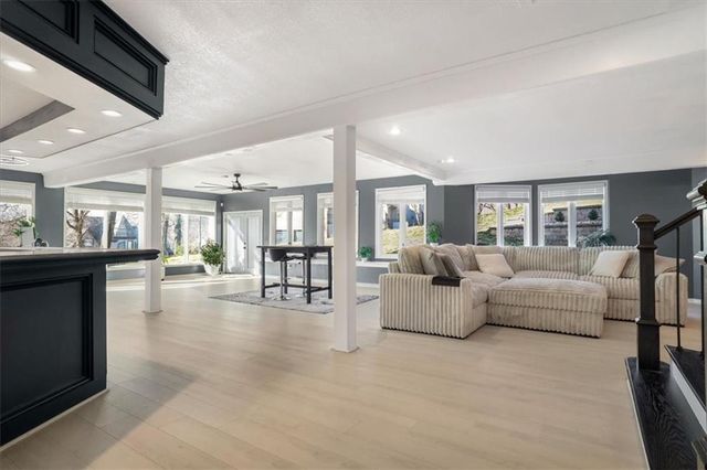 5929 N Mattox Road, Kansas City, MO 64151