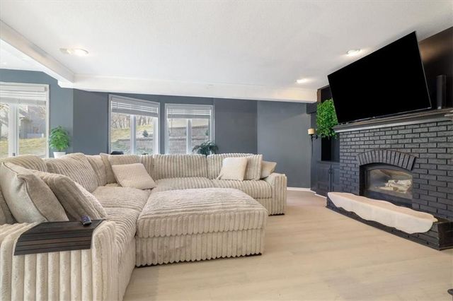 5929 N Mattox Road, Kansas City, MO 64151