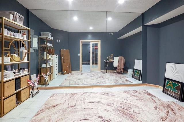 5929 N Mattox Road, Kansas City, MO 64151