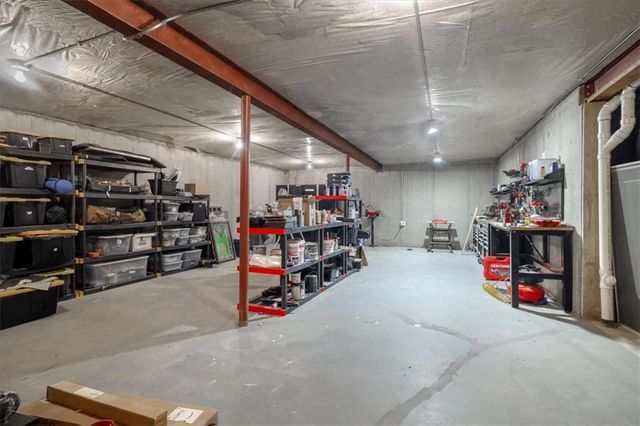 5929 N Mattox Road, Kansas City, MO 64151