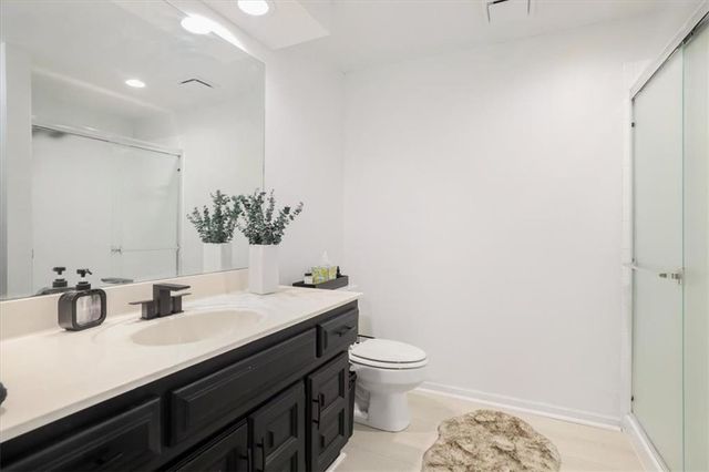 5929 N Mattox Road, Kansas City, MO 64151