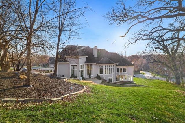 5929 N Mattox Road, Kansas City, MO 64151