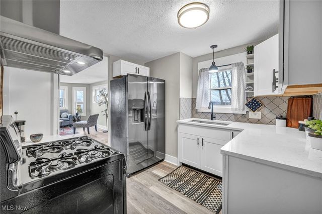 1527 Main Street, Cuyahoga Falls, OH 44221