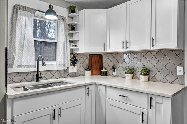 1527 Main Street, Cuyahoga Falls, OH 44221