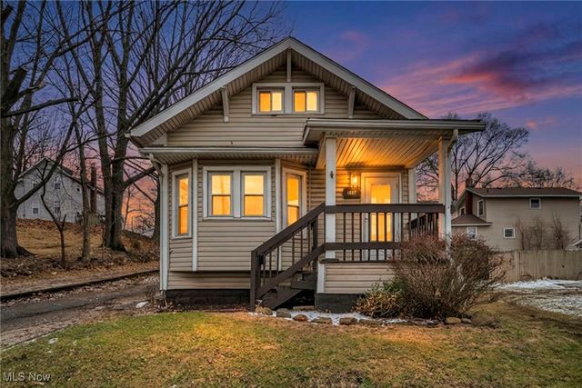 1527 Main Street, Cuyahoga Falls, OH 44221