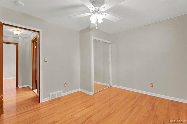 32930 Coventry Place, Warren, MI 48093