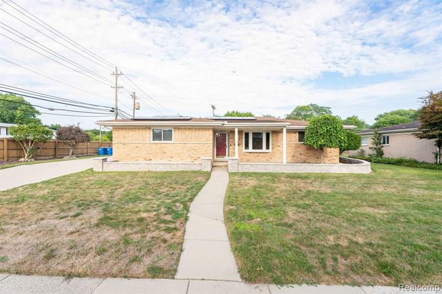 32930 Coventry Place, Warren, MI 48093