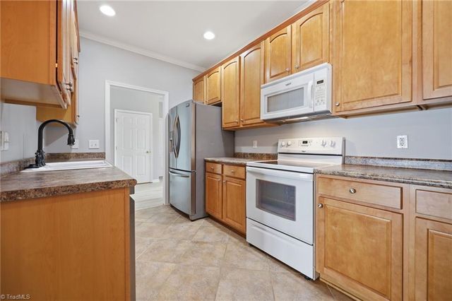 375 Northbridge Drive, High Point, NC 27265