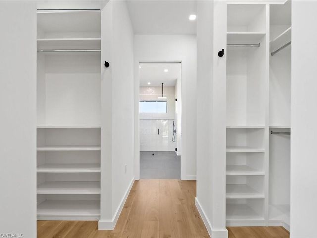 424 Shady Hollow BLVD W, Naples, FL 34120