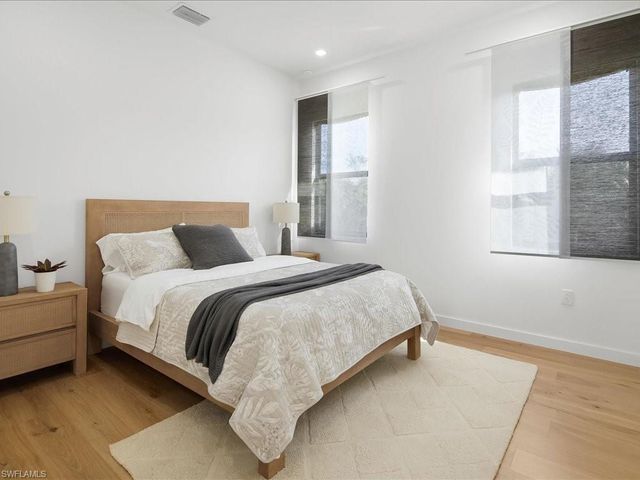 424 Shady Hollow BLVD W, Naples, FL 34120