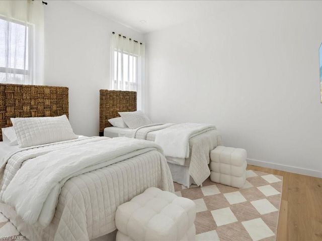 424 Shady Hollow BLVD W, Naples, FL 34120