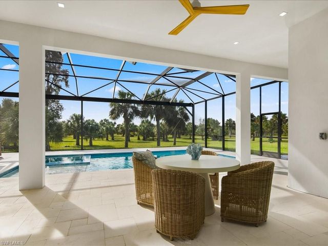 424 Shady Hollow BLVD W, Naples, FL 34120