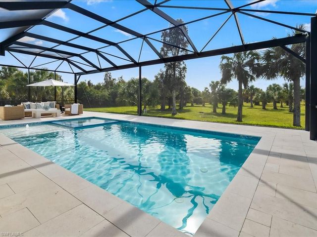 424 Shady Hollow BLVD W, Naples, FL 34120