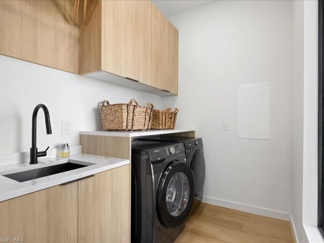 424 Shady Hollow BLVD W, Naples, FL 34120