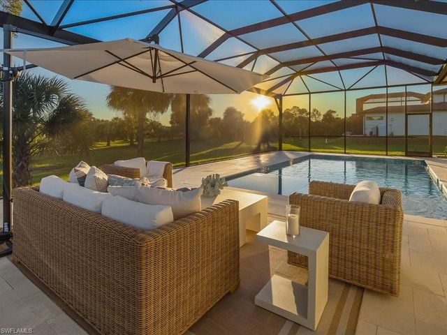 424 Shady Hollow BLVD W, Naples, FL 34120