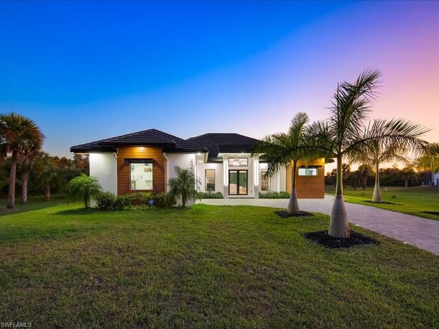 424 Shady Hollow BLVD W, Naples, FL 34120