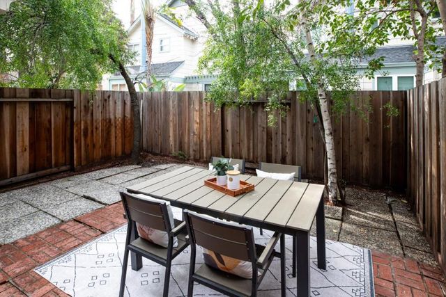 426 Hillwood Court 303, Mountain View, CA 94040