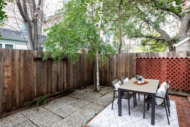 426 Hillwood Court 303, Mountain View, CA 94040